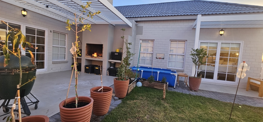 3 Bedroom Property for Sale in Hopefield Western Cape
